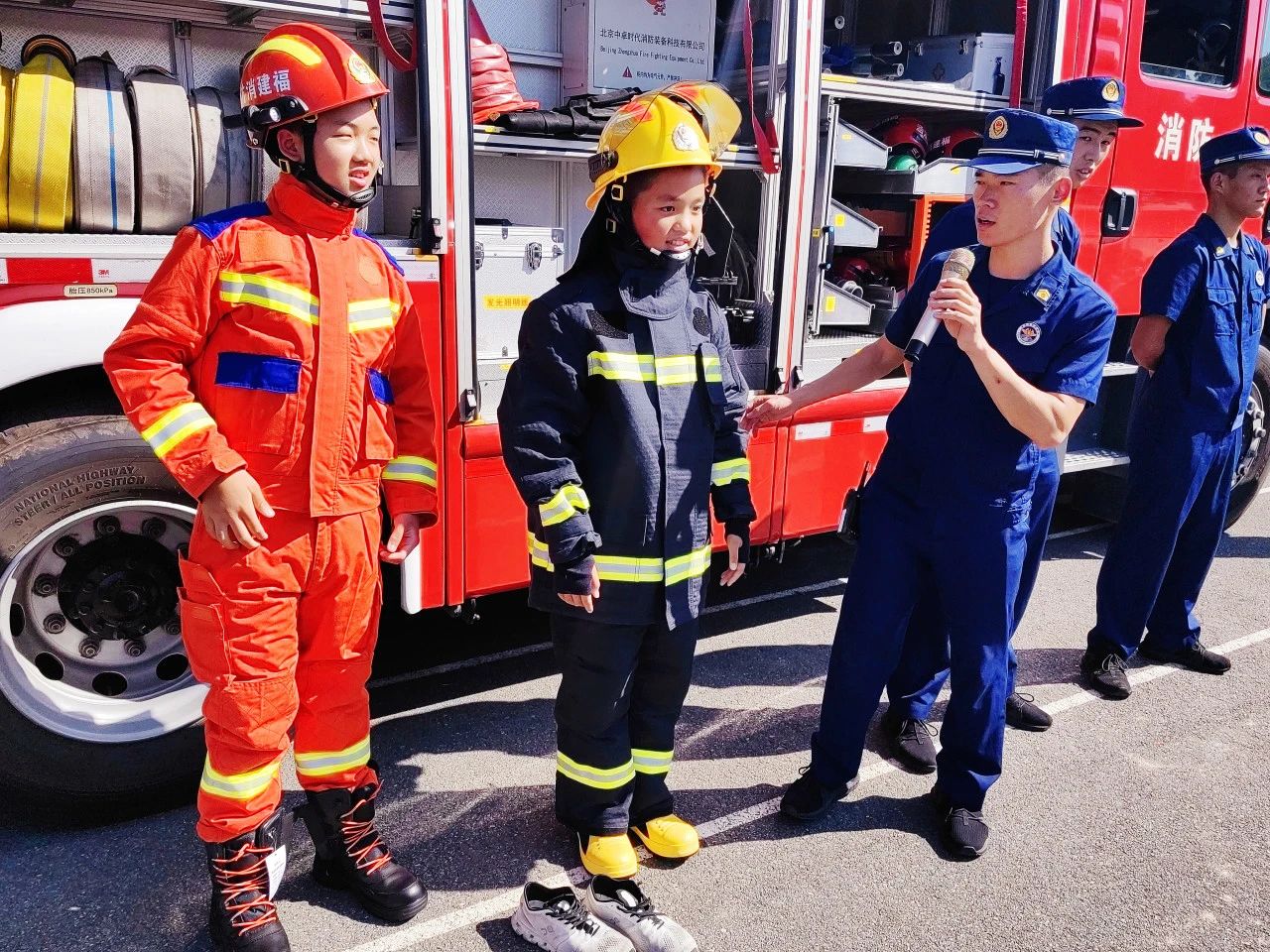 【主题教育】演练强意识 防患于未“燃”|博雅学校开展消防应急疏散演练